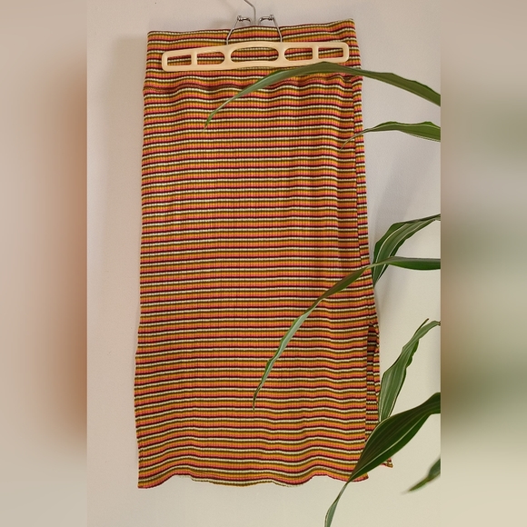 Aeire fitted striped skirt - Picture 2 of 3